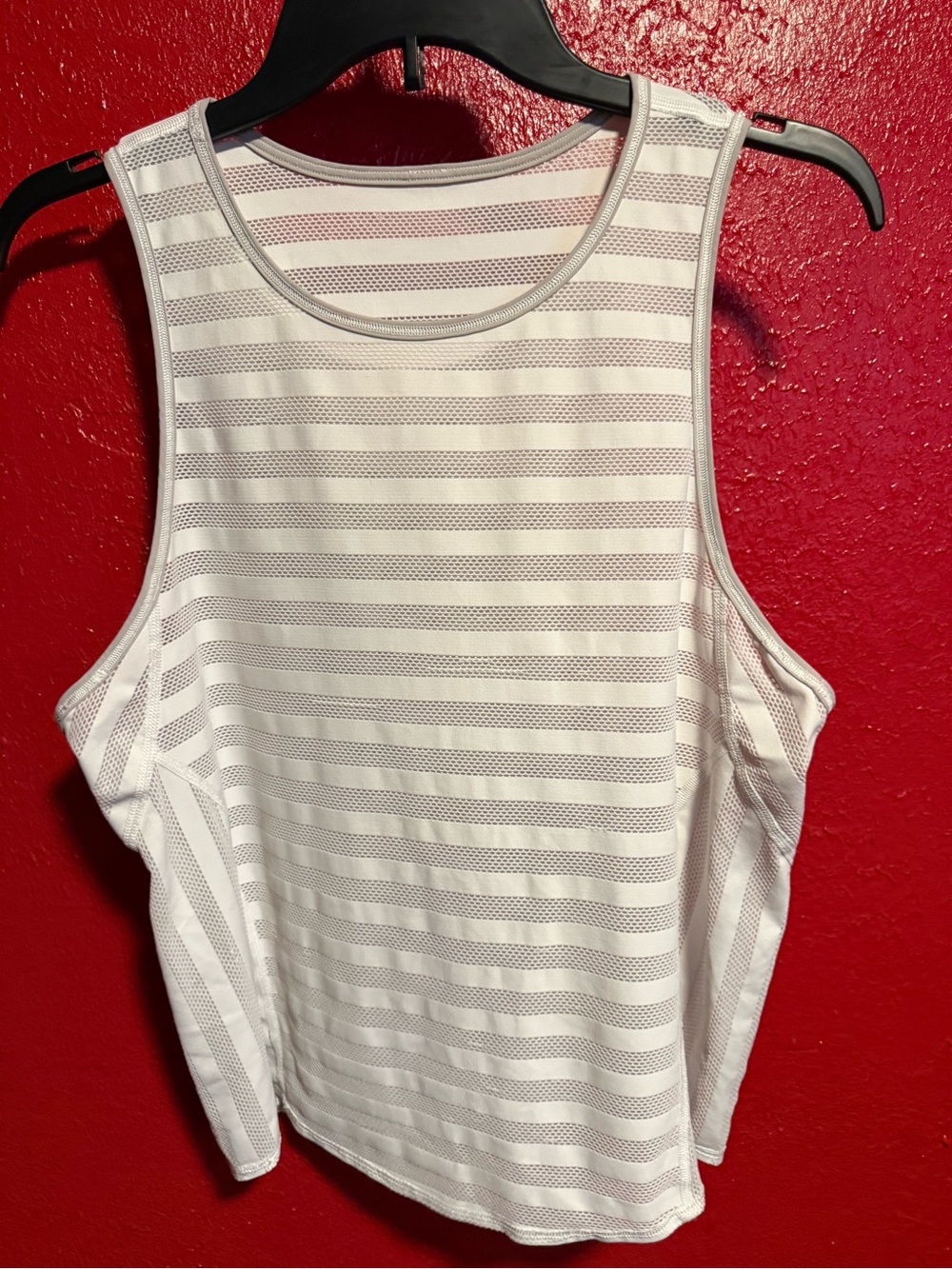 193. Preloved lululemon White Striped Mesh Tank